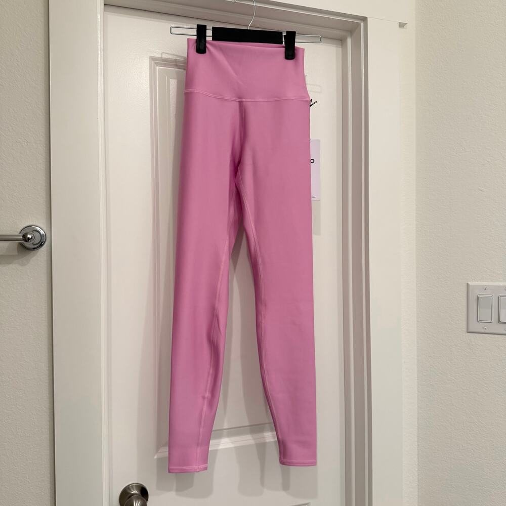NWT Alo Yoga High Waist Airlift Leggings in Candy Heart Pink Size XS - Picture 2 of 8